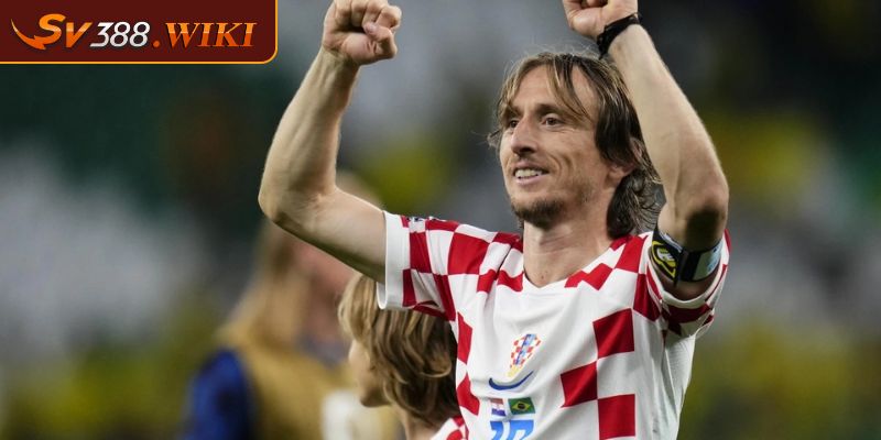 Luka Modrić nghệ sĩ trung tuyến người Croatia